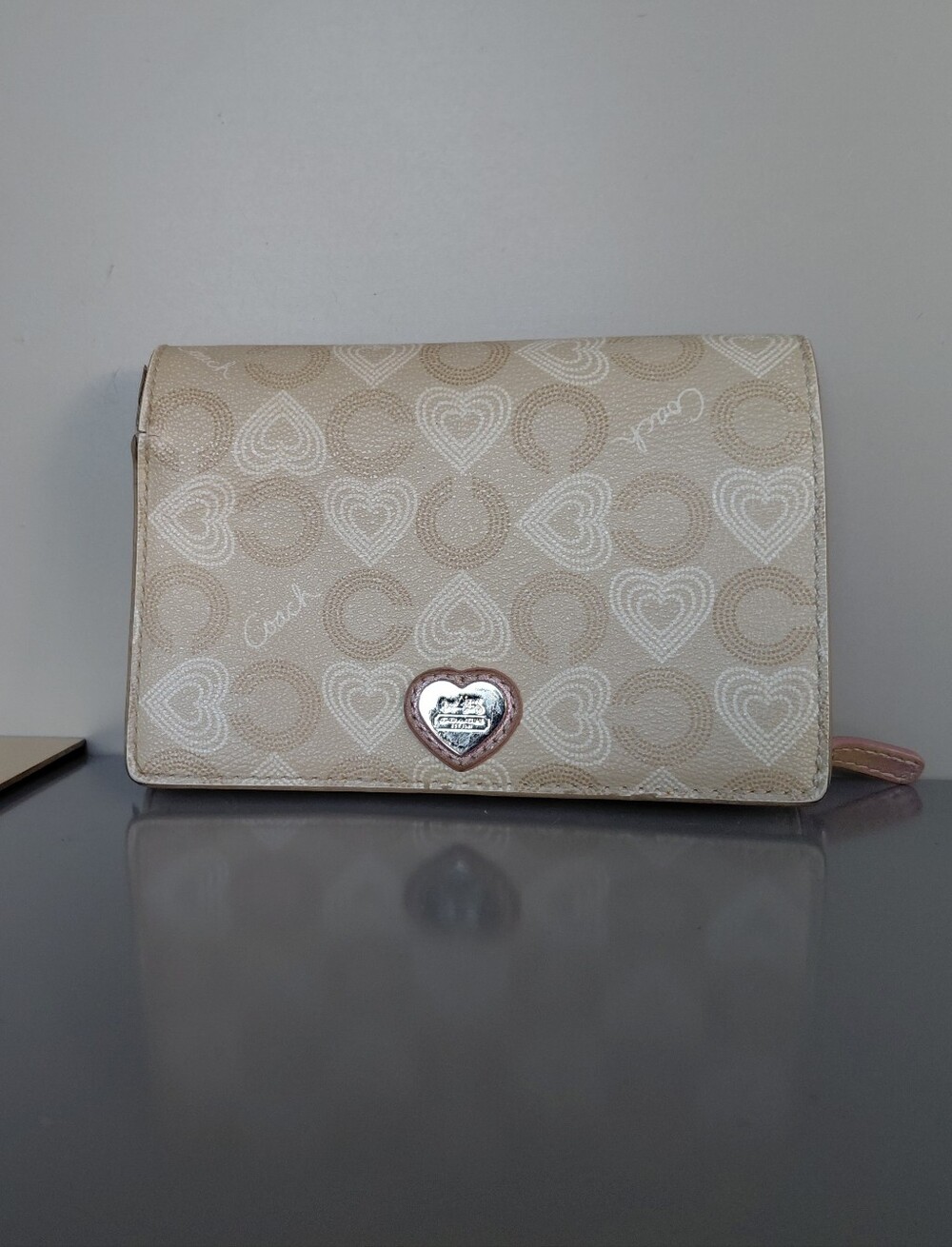 Coach Beige Heart Shapes Wallet